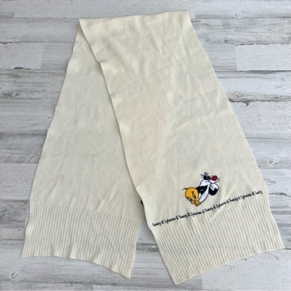 Tweety‎ Bird Winter Scarfs by Warner Bros - Picture 1 of 15